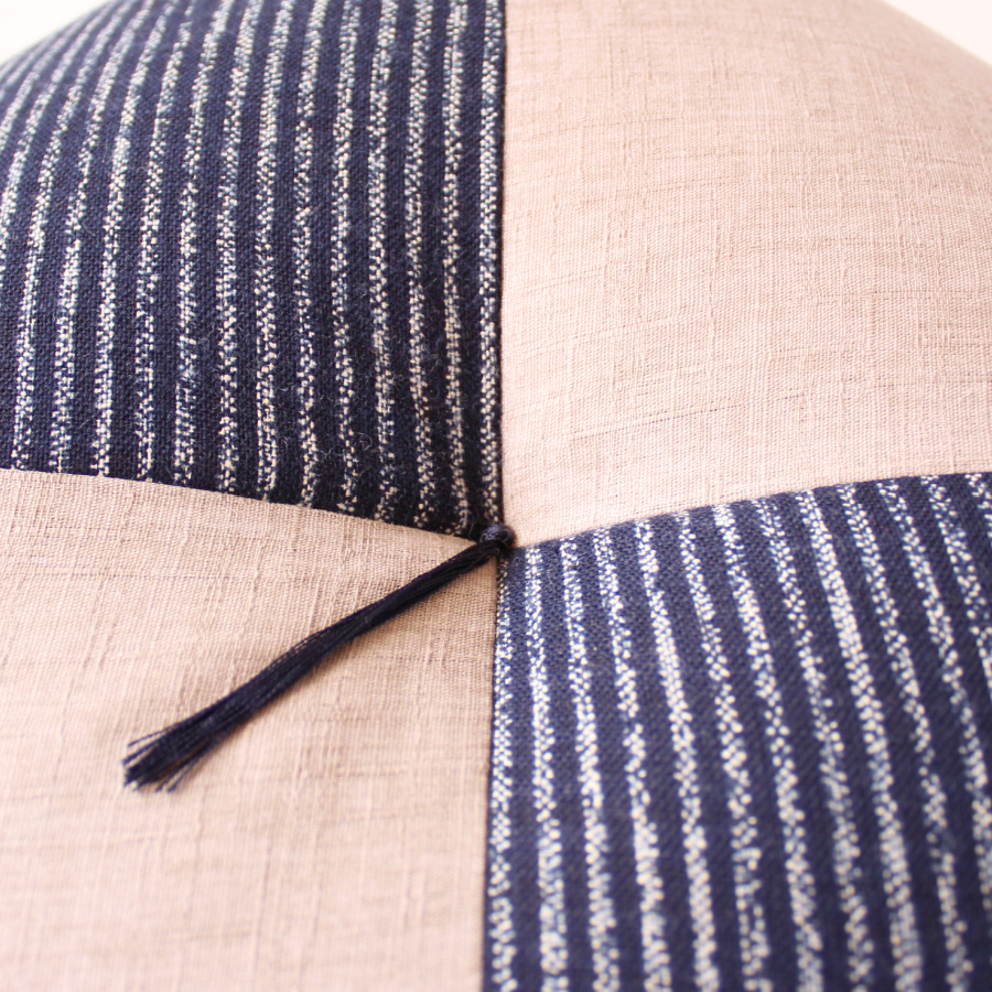 ＜洛中高岡屋＞おじゃみ座布団 縞藍＆亜麻色