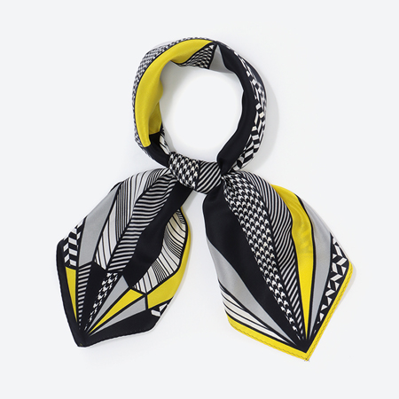 ＜MACOOL＞シルクスカーフTSURU yellow65