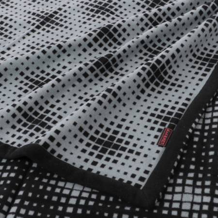 ウール毛布（毛羽部分）・コンポジション/黒　【泉州毛布】