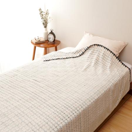 ＜DAKS/ダックス＞ハウスチェック　やわらかタオルケット（化粧箱入り）