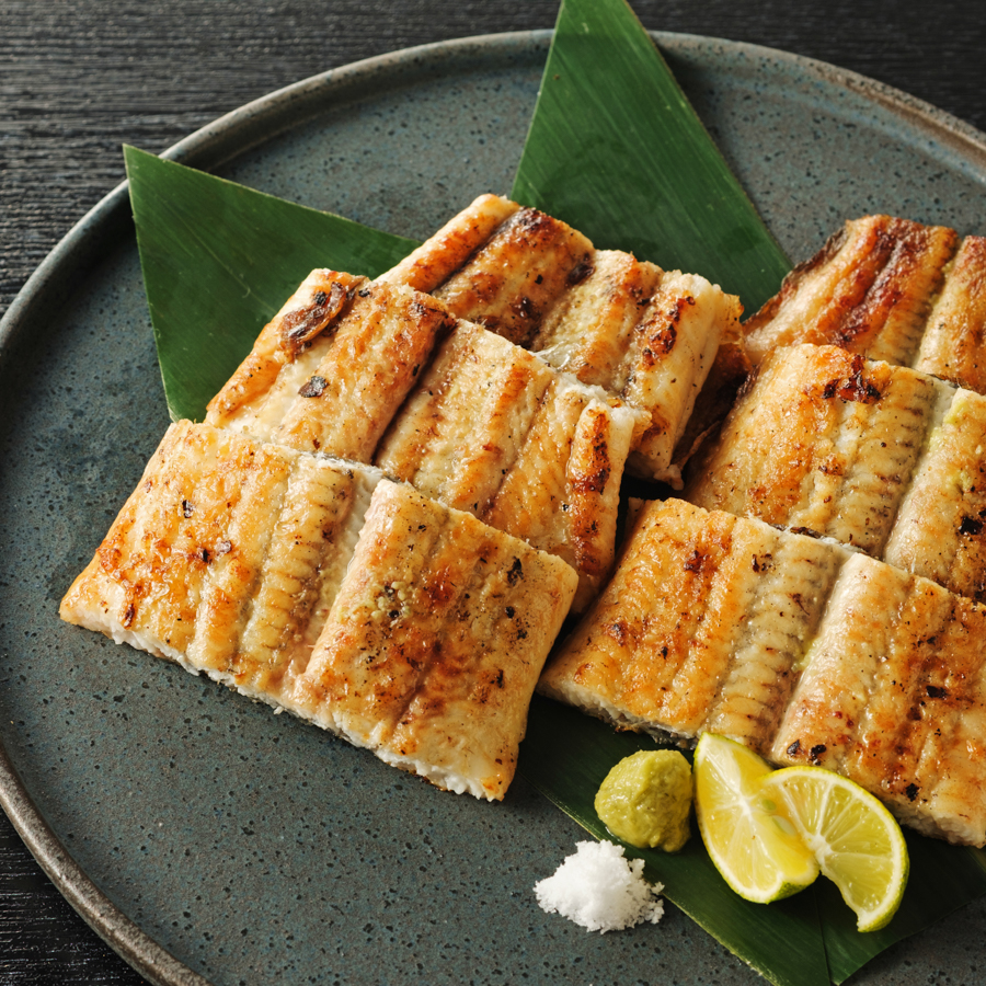 ＜福井鮮魚＞紀州備長炭焼き鰻「白焼き」2尾【3ヵ月定期便】