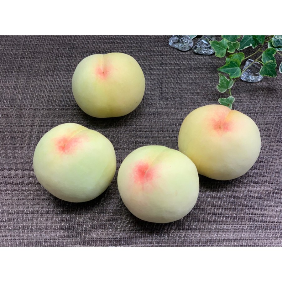 ＜田口青果＞「白鳳桃」『ロイヤル』(糖度12度以上）【木箱入り】250g×6（計1.5kg）（三越伊勢丹選定）