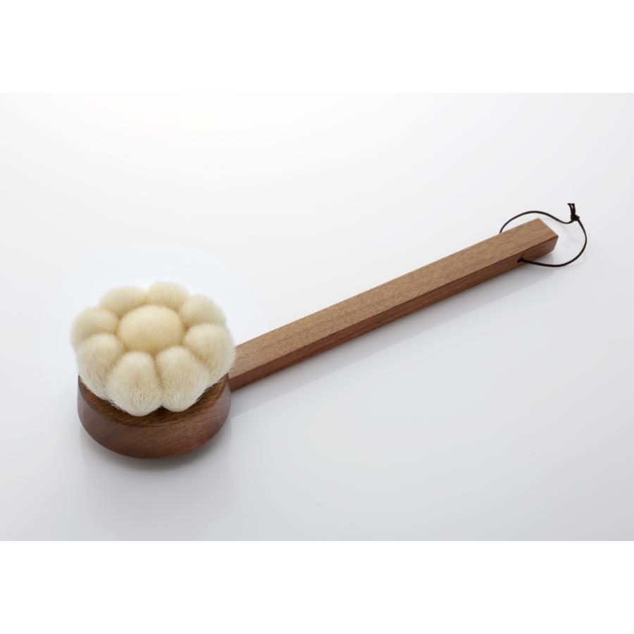 ＜晃祐堂/KOYUDO＞熊野筆　花型ボディブラシ　柄付き