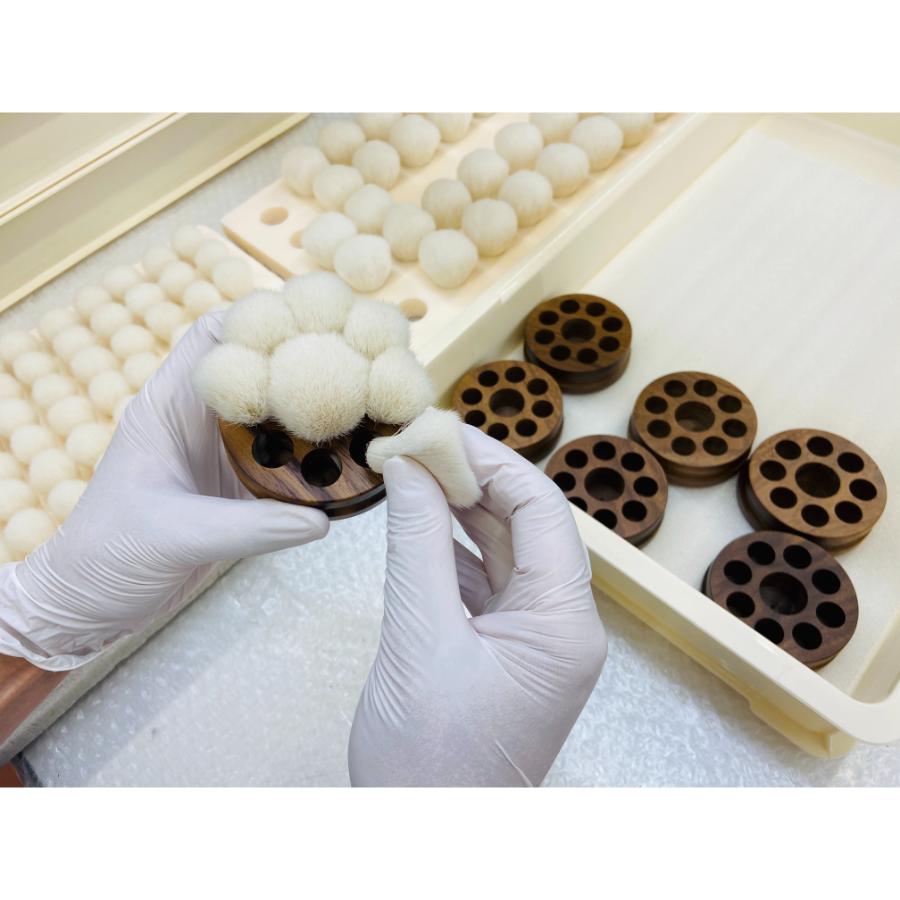 ＜晃祐堂/KOYUDO＞熊野筆　花型ボディブラシ　柄付き