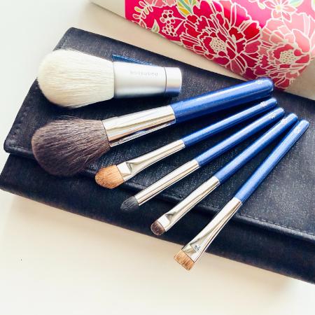 ＜ほう古堂＞洗顔ブラシと化粧筆セット（化粧箱入）　M-9