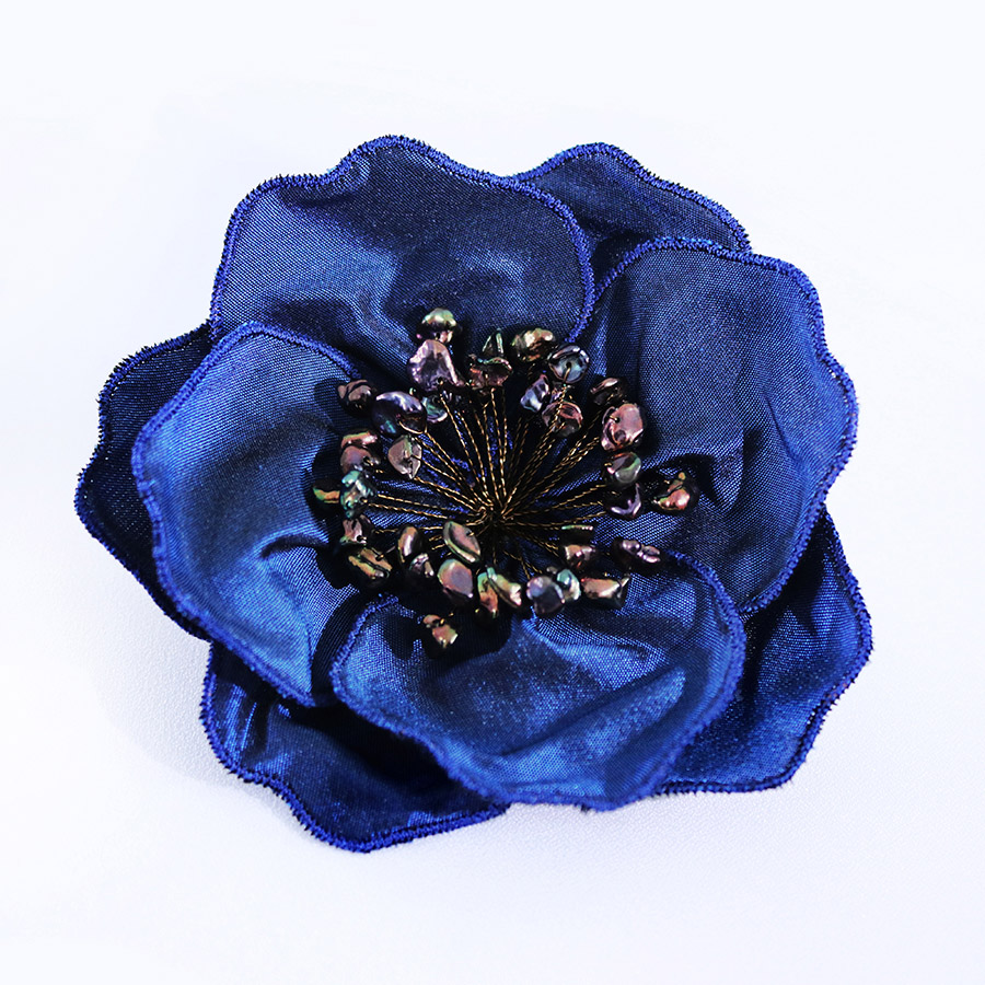 〈Matsuyoi〉Camellia・BLUE コサージュ