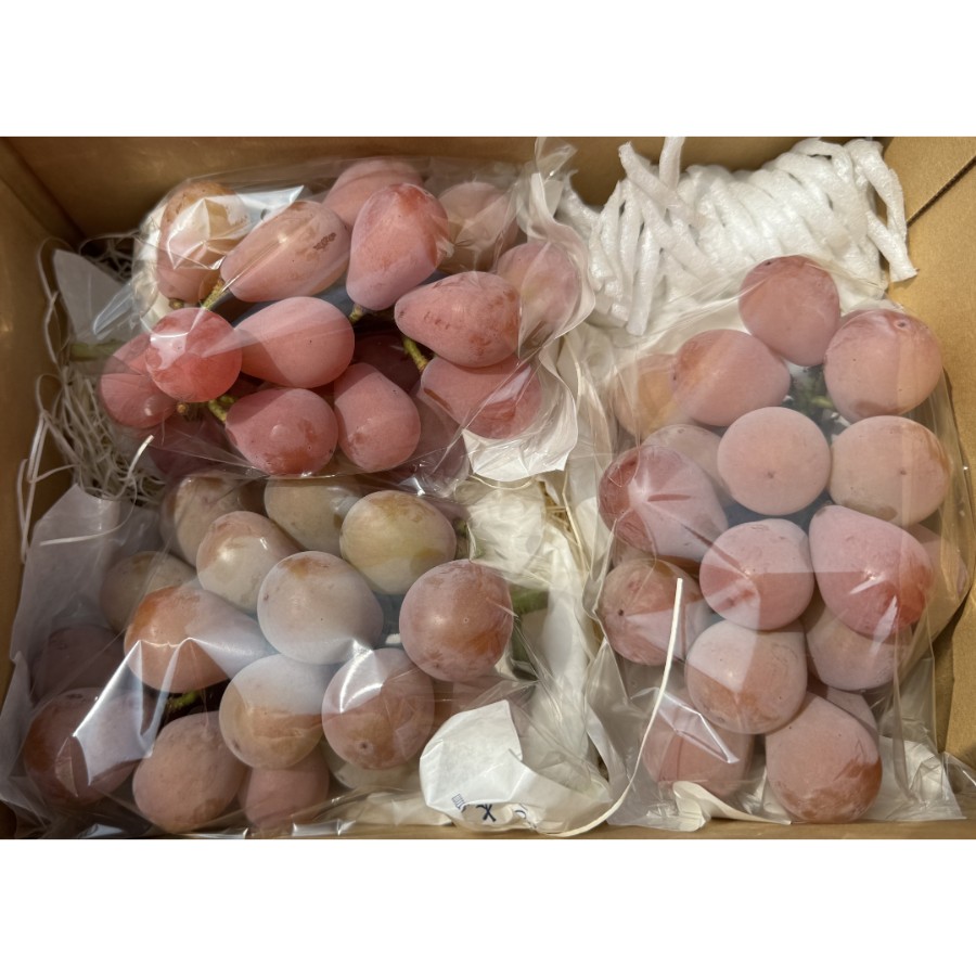 ＜戸田果樹園＞クイーンニーナ2kg(3～4房)