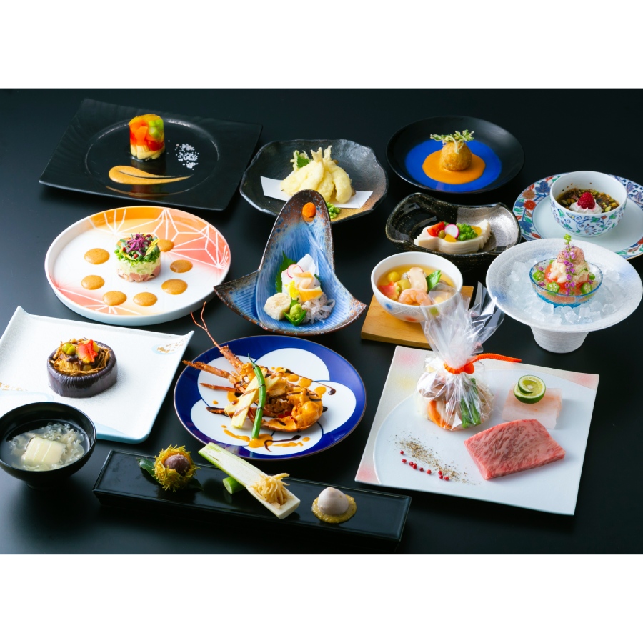 <旅館吉田屋>1泊2食付きペア平日宿泊券 温泉付きプレミアム客室(季節の懐石料理、伊勢海老・鮑付き)嬉野土産付き