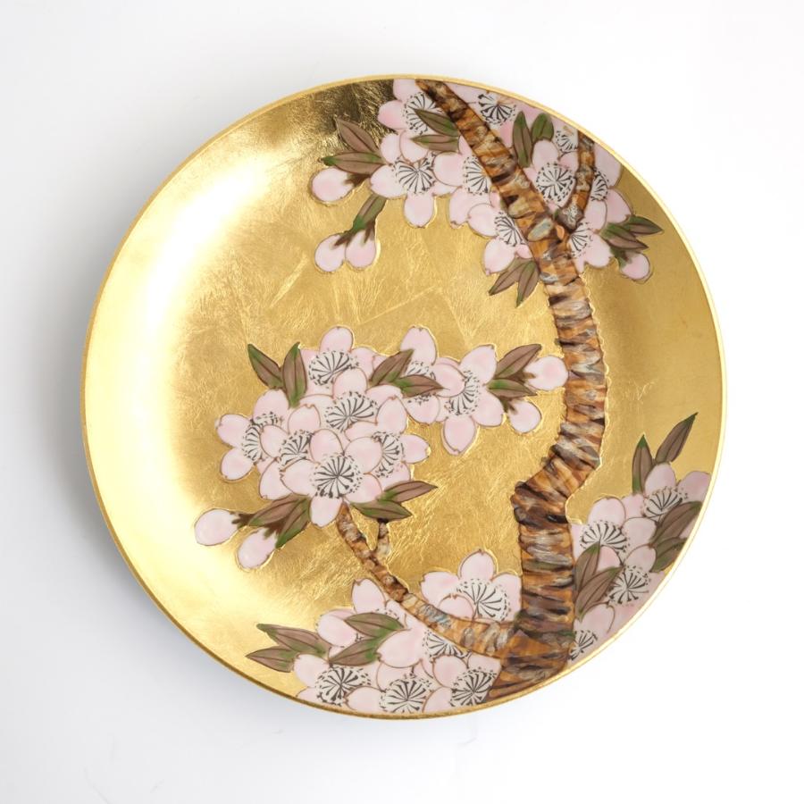<琥山窯>金箔押桜絵6寸飾皿