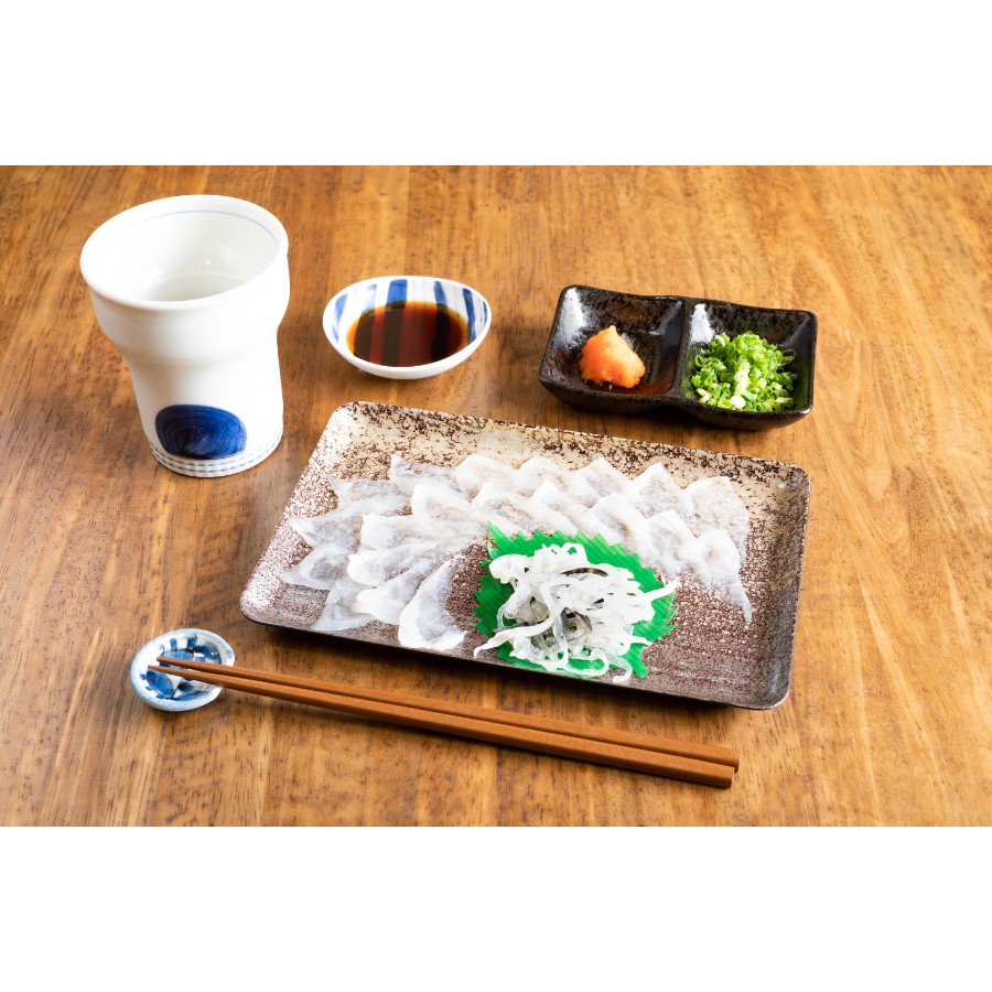 ＜松永水産＞長崎県産おうごんとらふぐ 刺身4人前