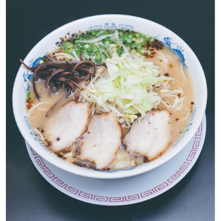 ＜ラーメンマン＞あっさりとんこつセット （ラーメン・ギョーザ・タレ・激辛高菜）