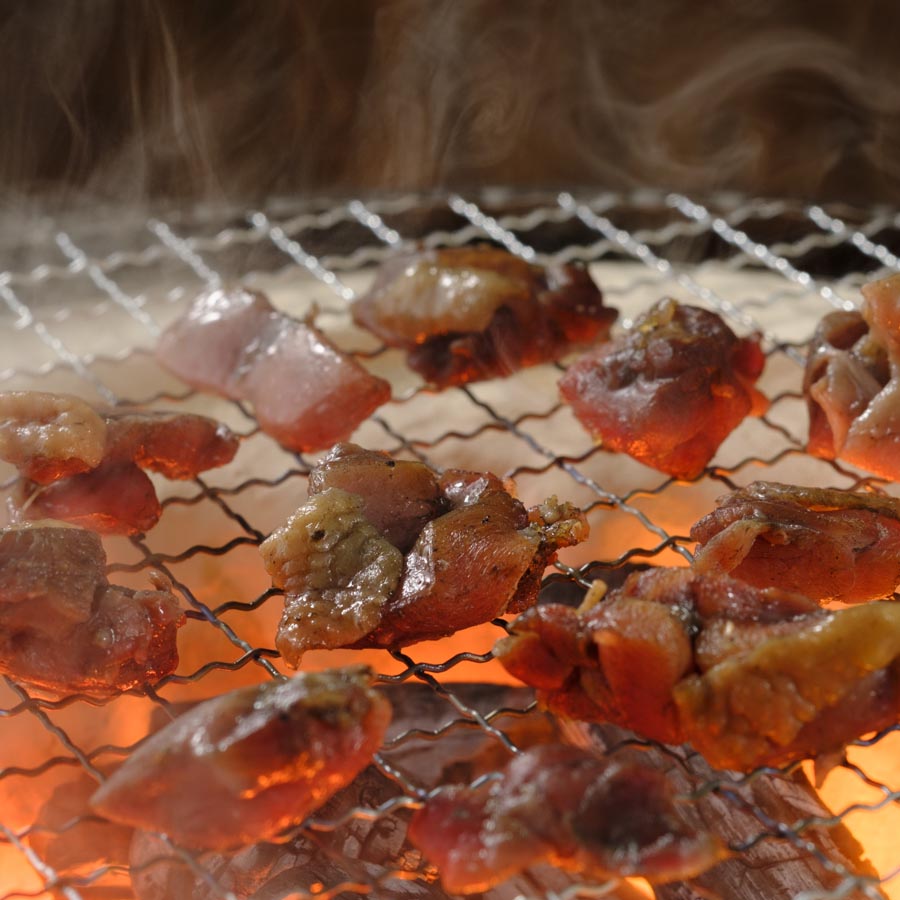 宮崎名物 鶏もも炭火焼き 50g×20袋 | 宮崎県国富町 | 三越伊勢丹ふるさと納税