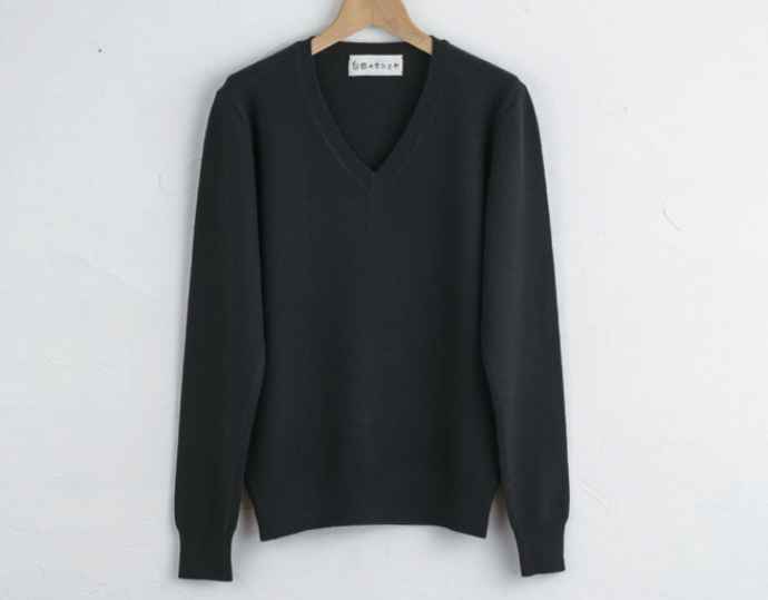 手しごとで編む<白田のカシミヤ>紳士M V ネックプルオーバー(ブラック)ベビーカシミヤ100%【度詰】