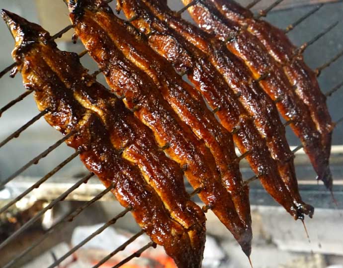 ＜うなぎ割烹 みかわ三水亭＞三河産鰻「三河鰻咲」炭火手焼蒲焼セットMI-6 M079