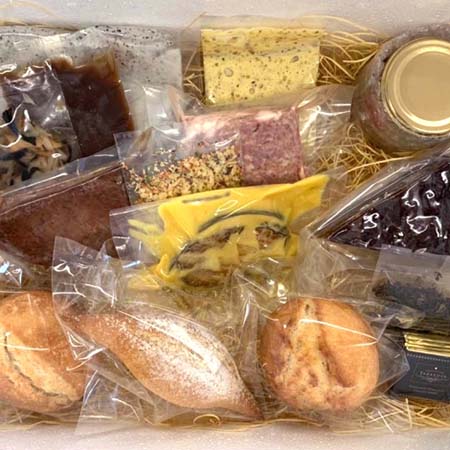 <TERAKOYA>ディナーセット(2名分)(三越伊勢丹選定)の梱包状態