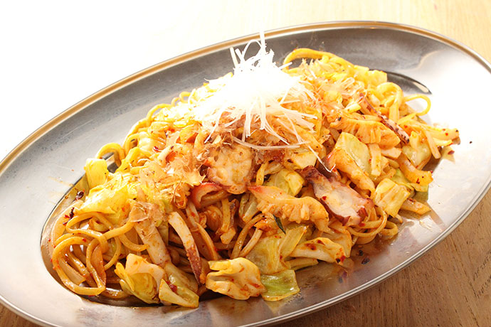 ゴマの風味香るちょっとピリ辛なご当地グルメ「登別閻魔やきそば」