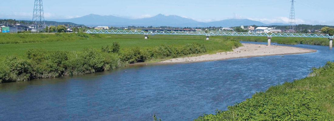 太平洋にそそぐ奥入瀬川