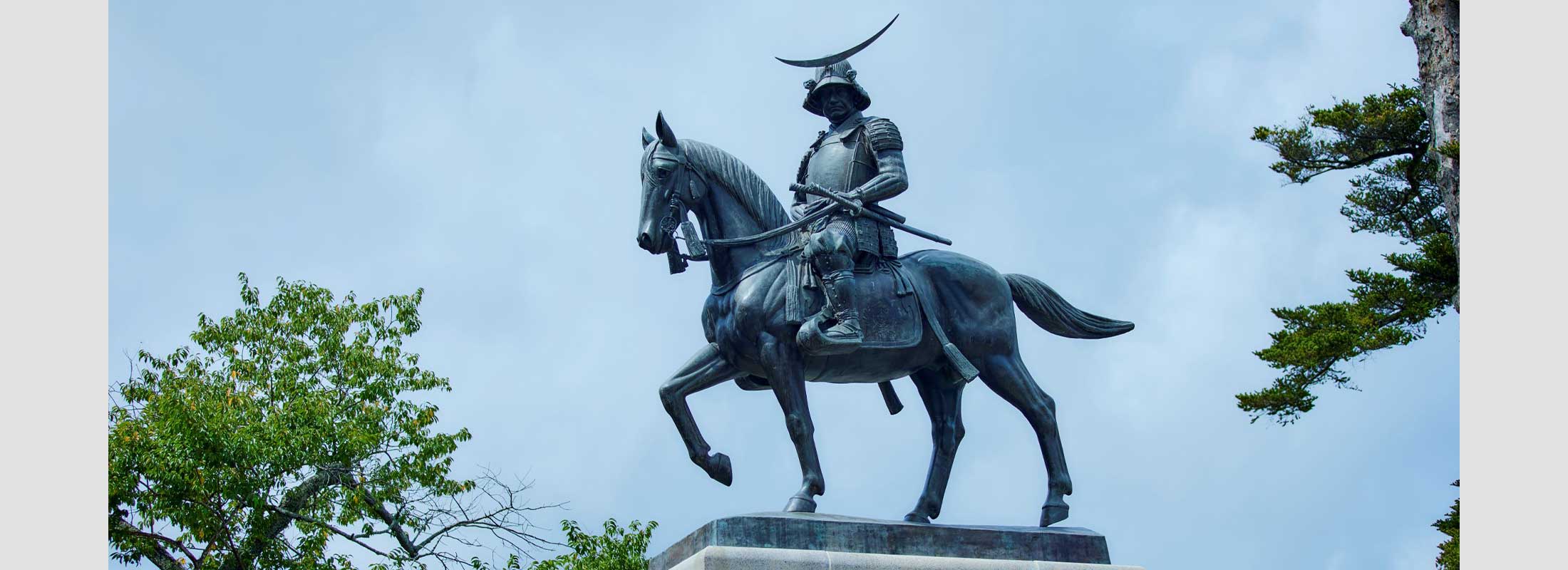 伊達政宗公騎馬像