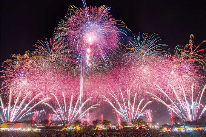 土浦全国花火競技会（11月上旬）