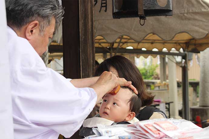 赤ちゃんの健やかな成長を願う「初山」