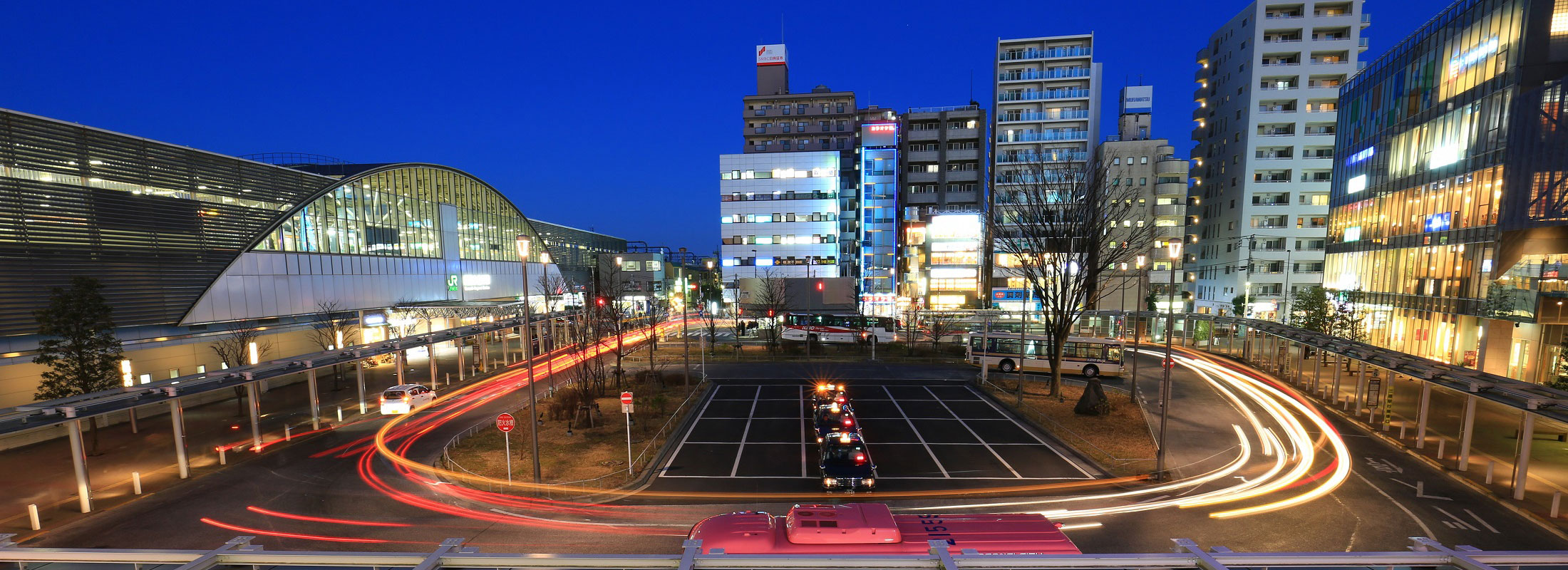 駅前光跡