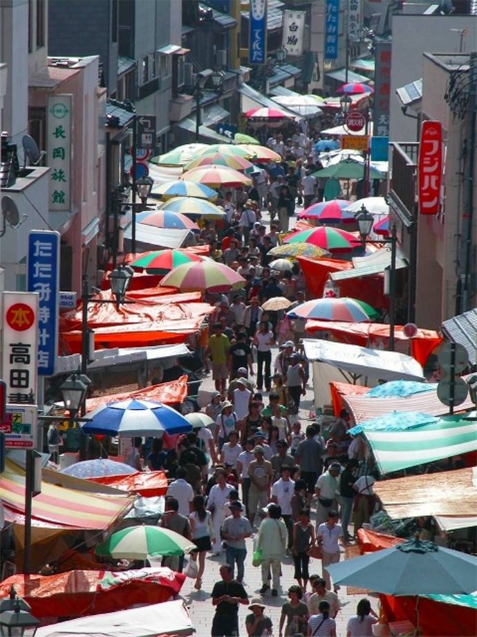 1000年以上の歴史がある日本三大朝市のひとつ「輪島朝市」