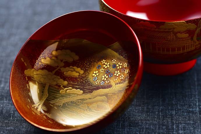 日本を代表する伝統工芸品「輪島塗」