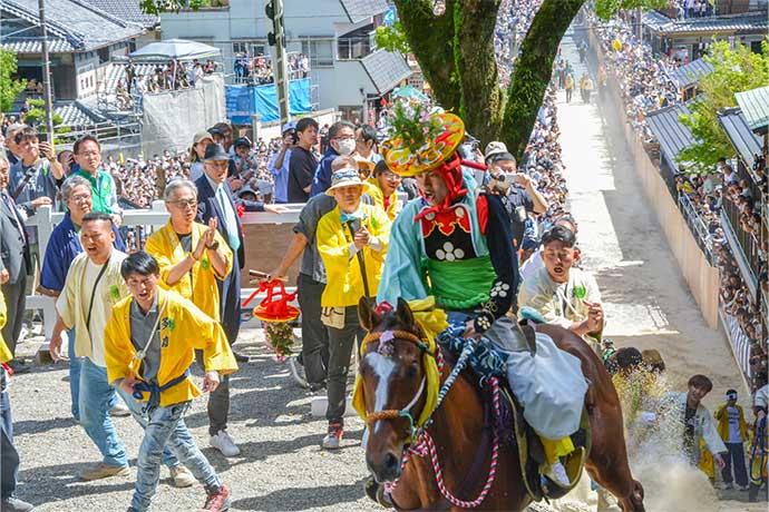 上げ馬神事