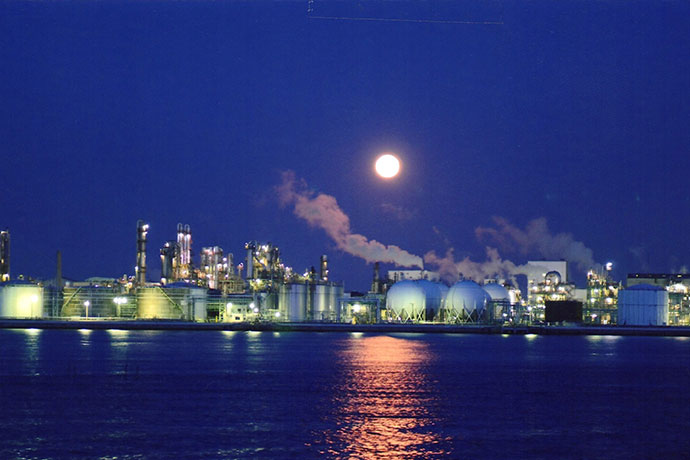 【姫路市】工業地帯の夜景の様子