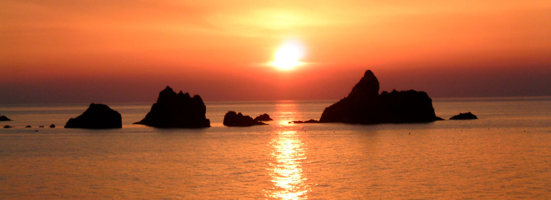 穴見海岸