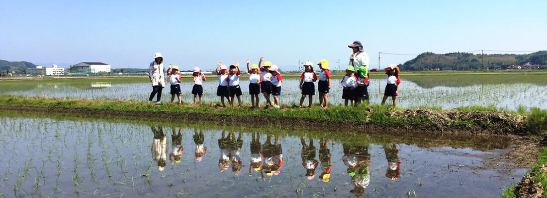 子ども_田園風景