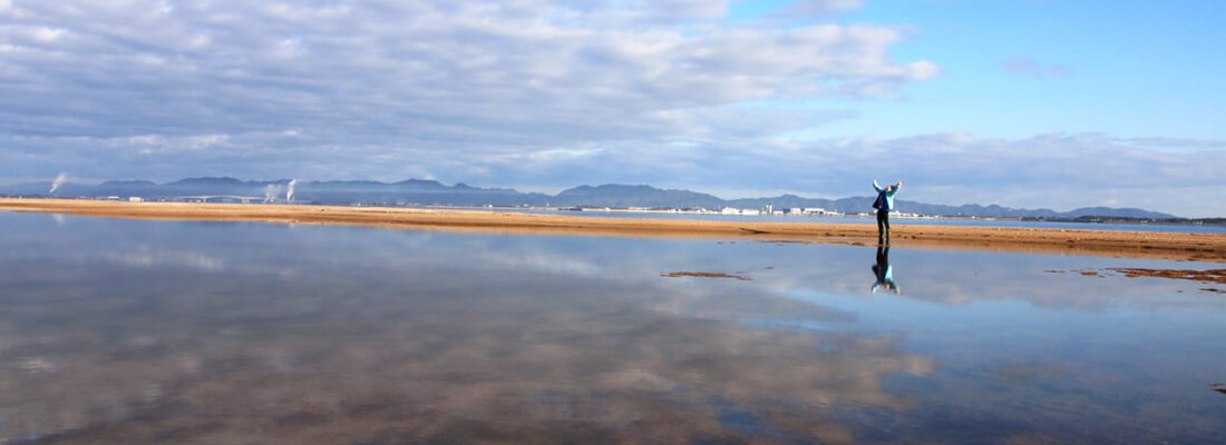 安来のウユニ塩湖_飯梨川河口
