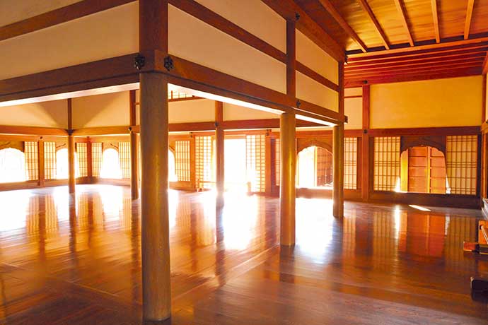 閑谷学校  講堂