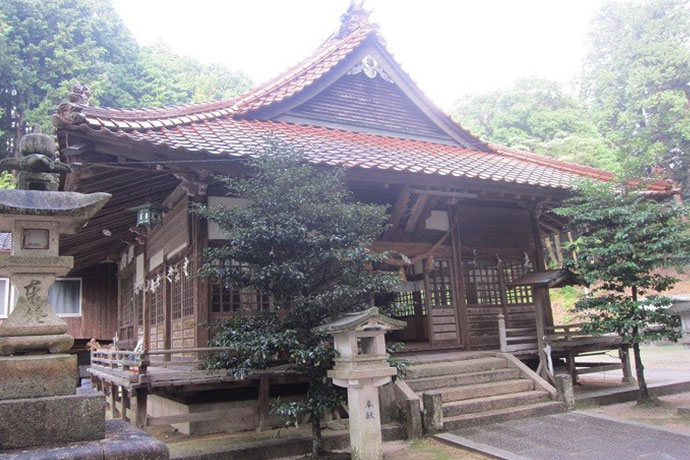 榊森神社拝殿