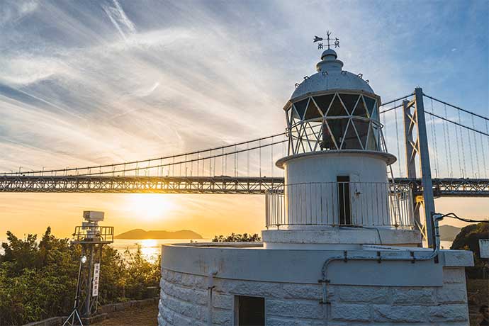 瀬戸内海で最初の西洋式灯台・鍋島灯台
