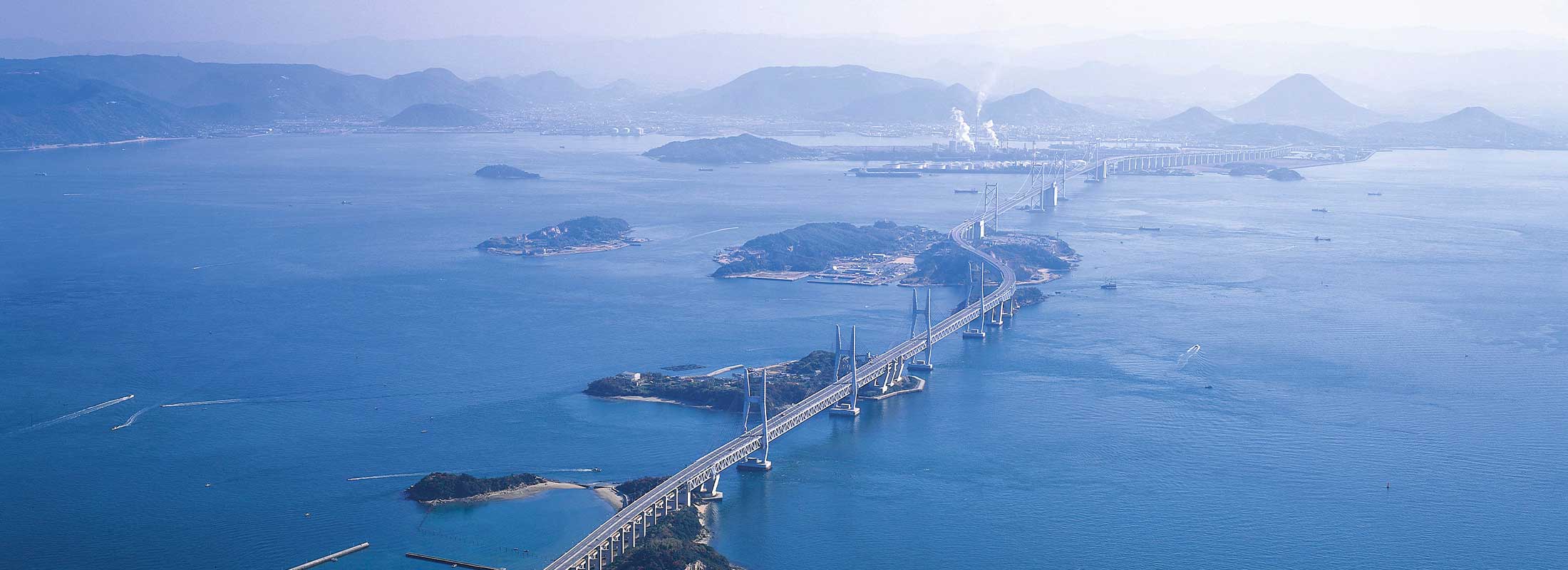 1.瀬戸大橋(櫃石島と岩黒島)
