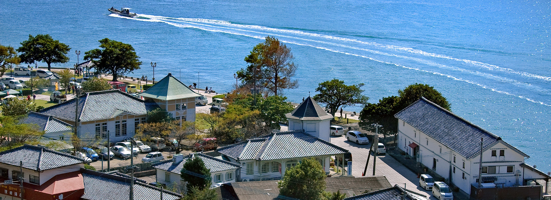 三角西港