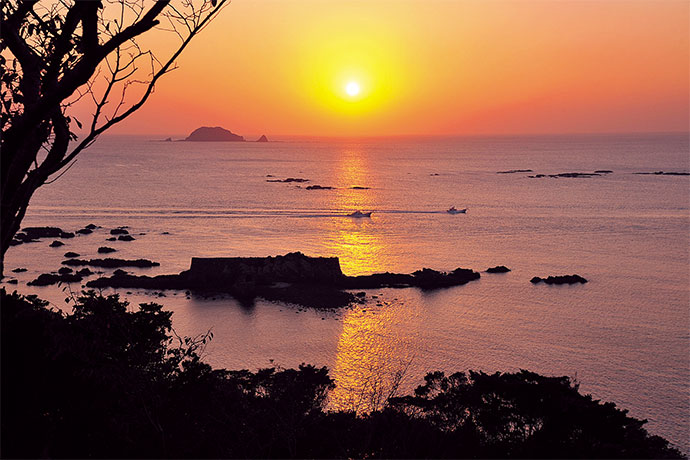 日本の夕陽百選「小森海岸の夕陽」